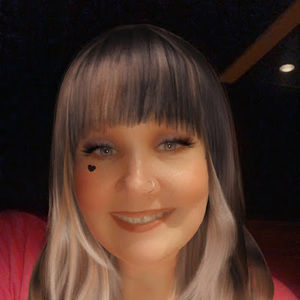 Meet your Posher, Paula